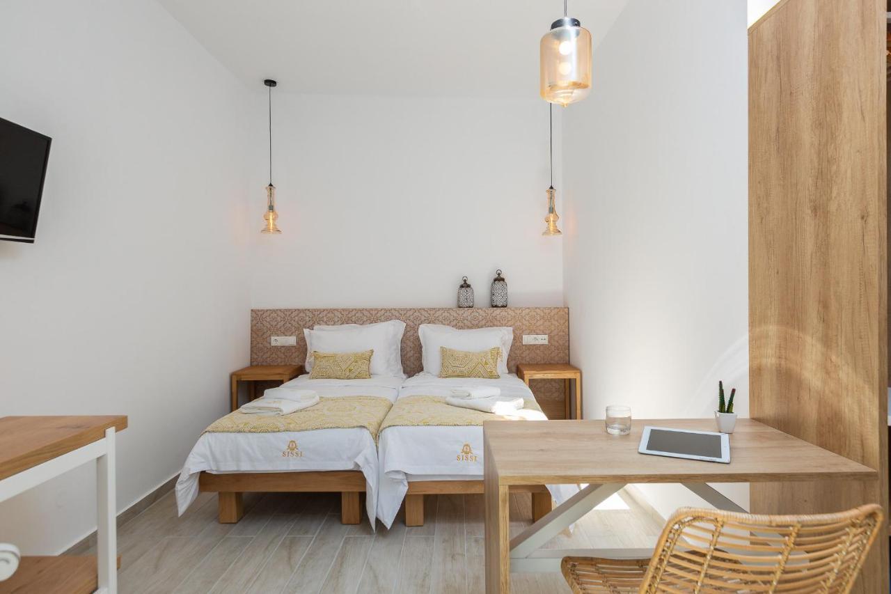 Sissi Boutique Villa Pigi  Bagian luar foto